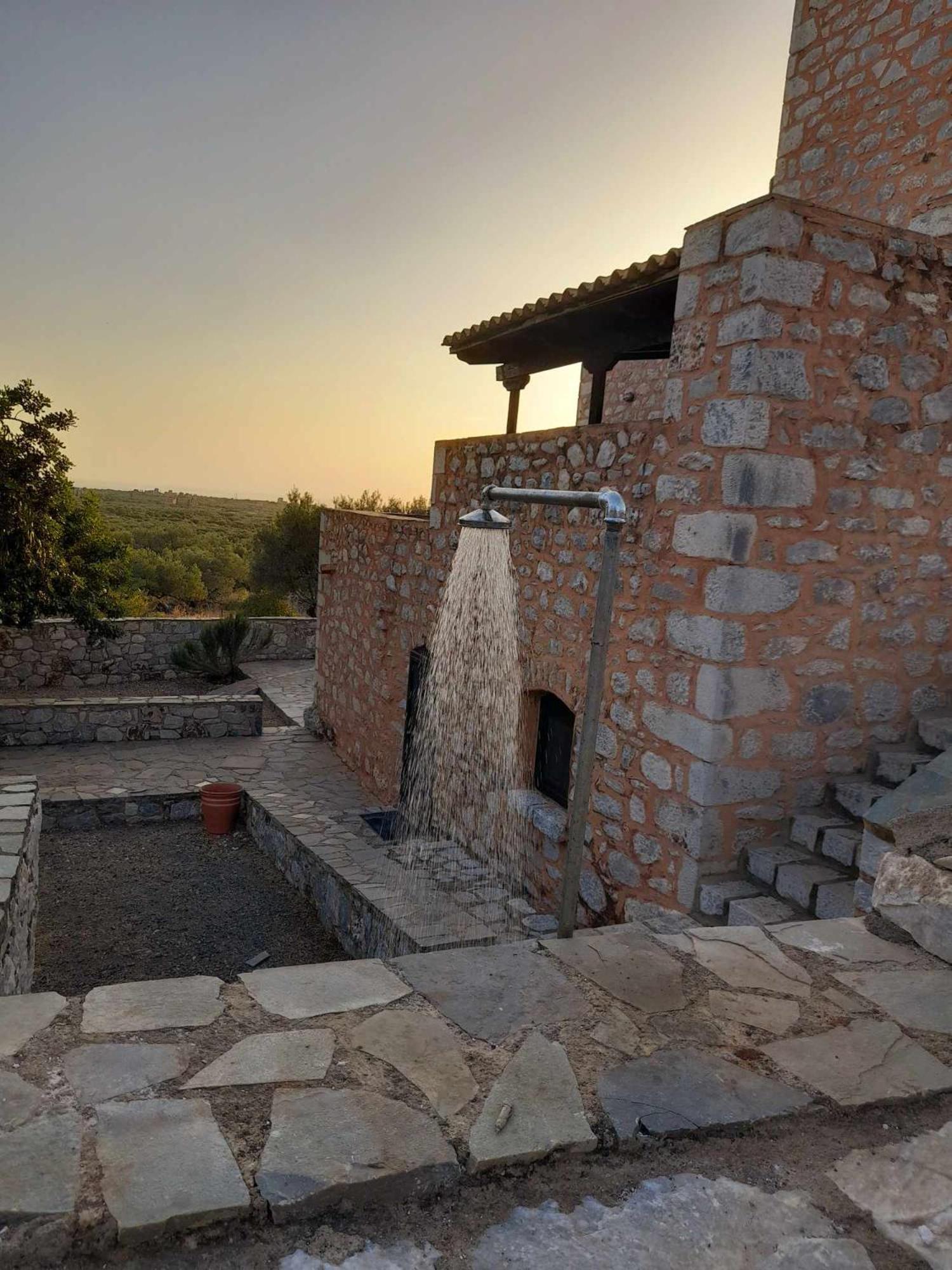 The Two Carob Trees, Traditional Stonehouse, Nikandri, Pirgos Diros Apartment Lefkias Exterior photo